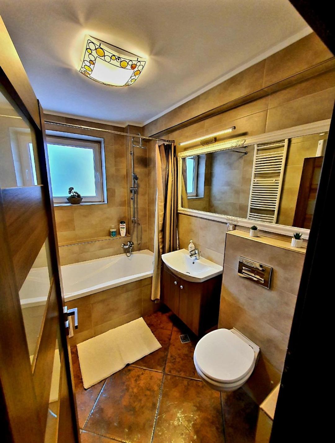 Majestic Residence Μπρασόβ Εξωτερικό φωτογραφία